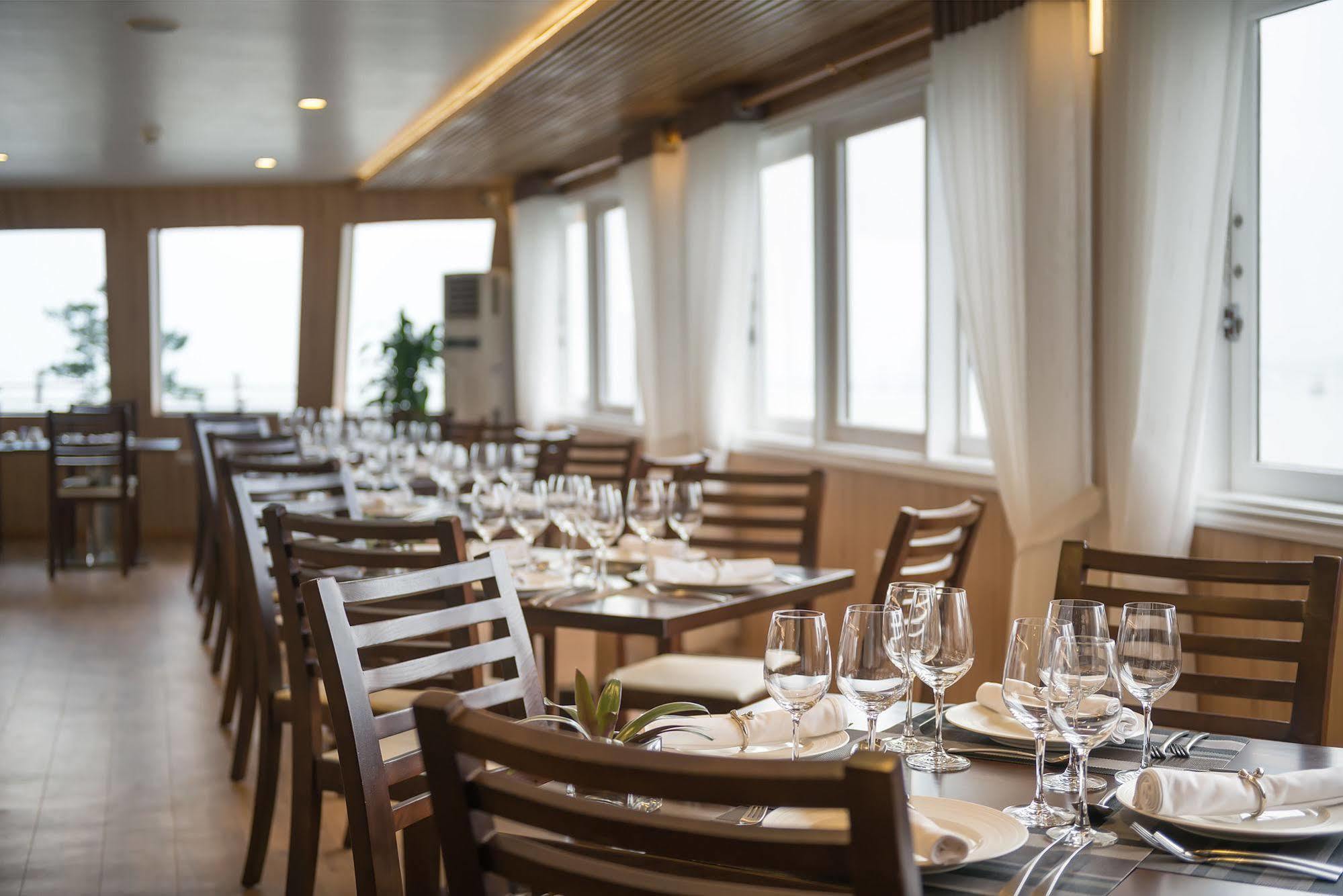 La Vela Premium Cruise - Managed By Paradise Cruises Hạ Long Exterior foto