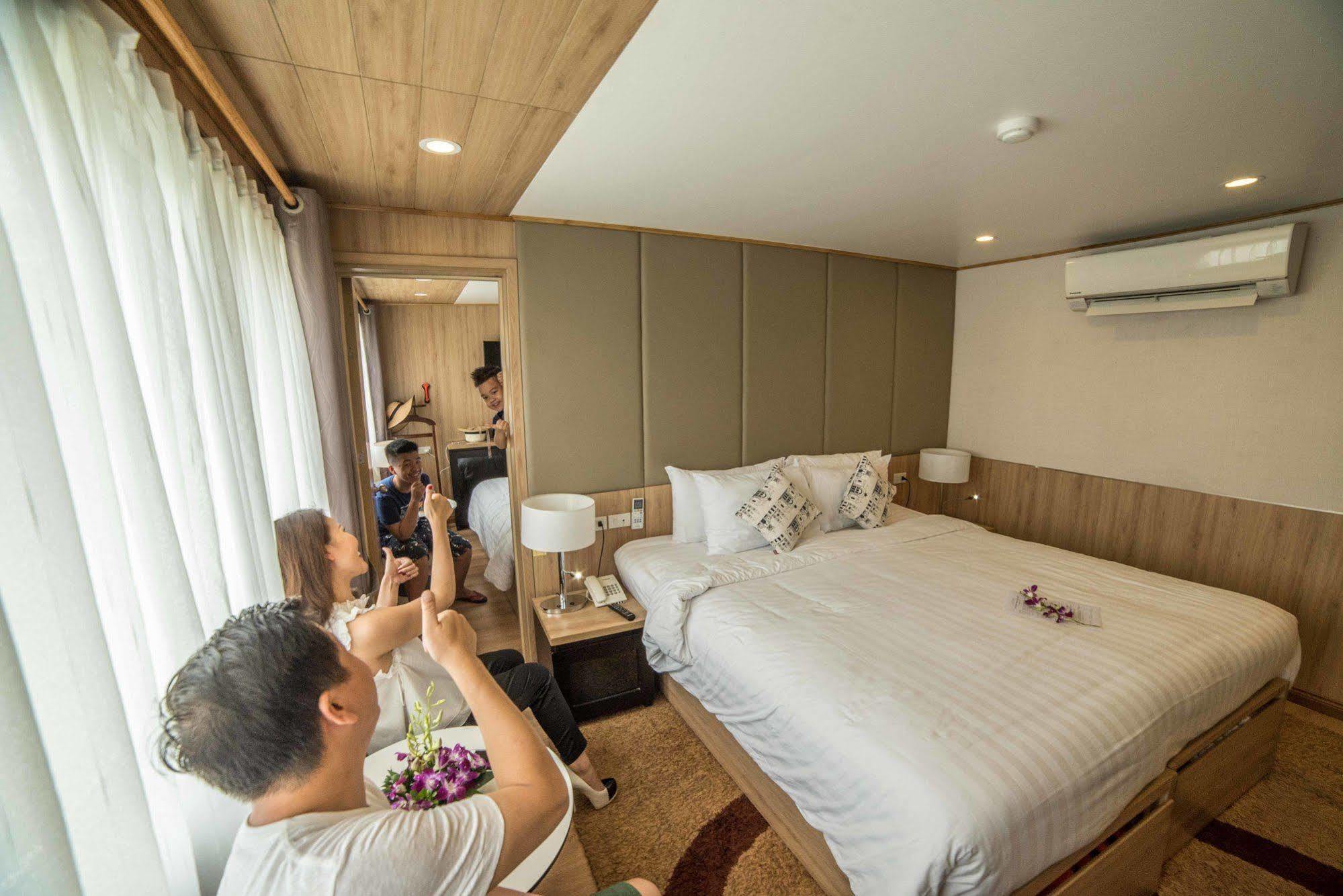 La Vela Premium Cruise - Managed By Paradise Cruises Hạ Long Exterior foto