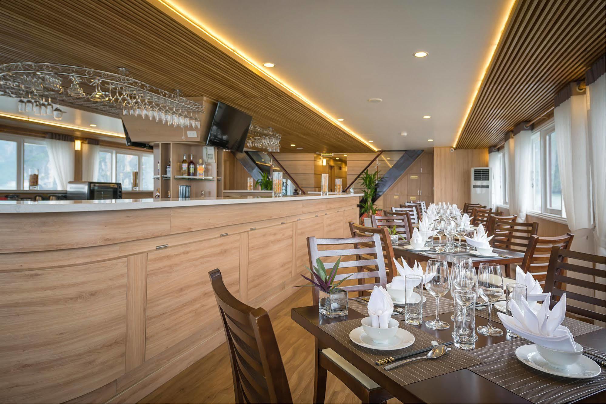 La Vela Premium Cruise - Managed By Paradise Cruises Hạ Long Exterior foto
