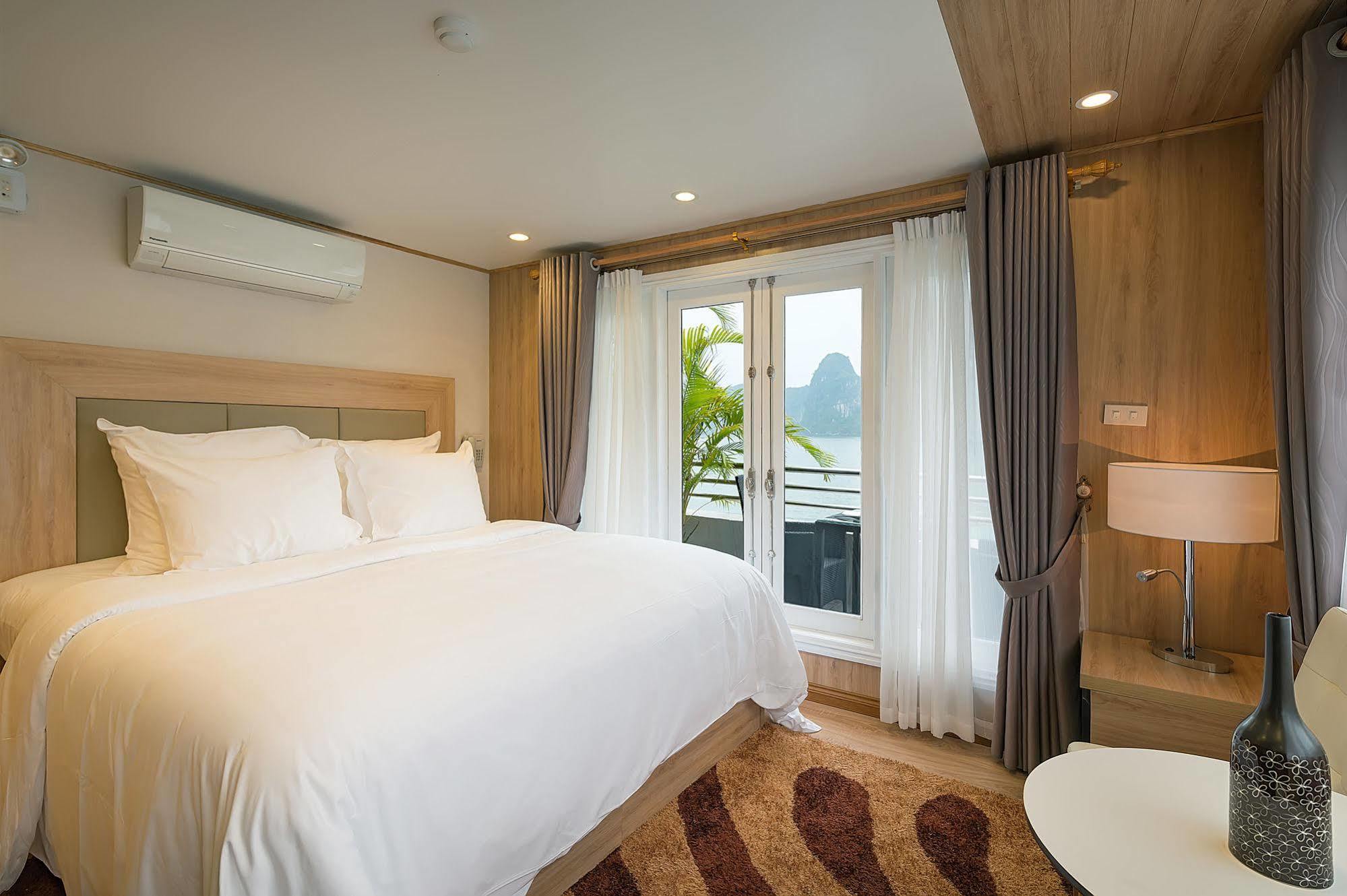 La Vela Premium Cruise - Managed By Paradise Cruises Hạ Long Exterior foto